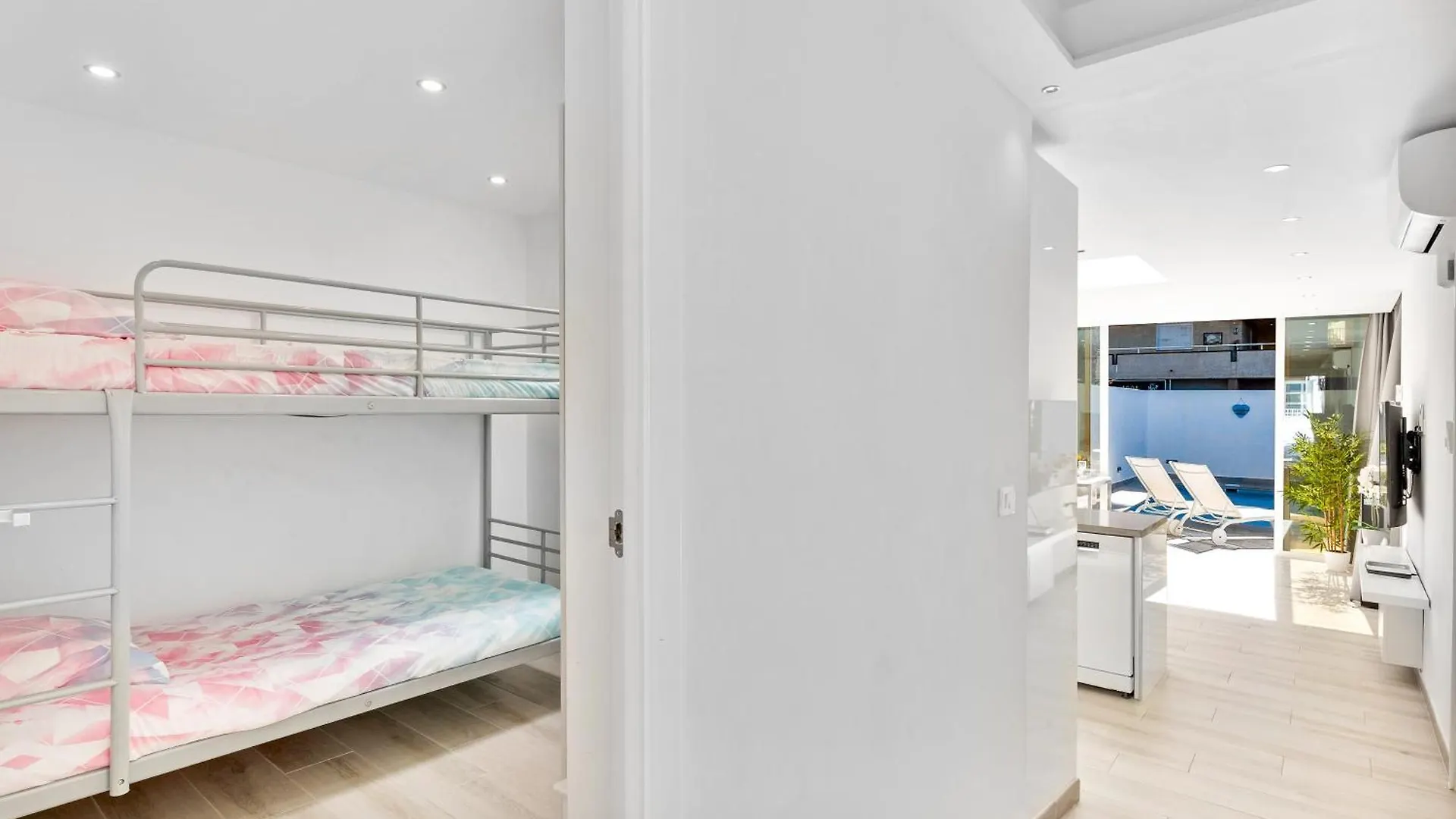 Bungalow With Private Pool Callao Salvaje 0*,  Spanien